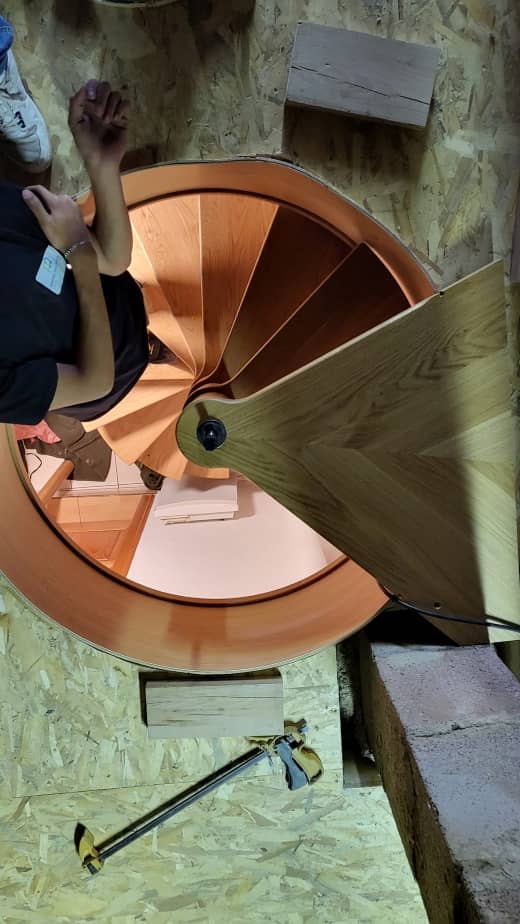escalier hélicoïdal sur mesure en bois de chêne